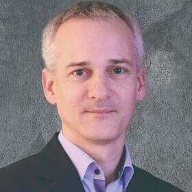 Dr. Thomas Schmitz